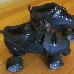 Pacer GTX-500  Roller Skates size 4